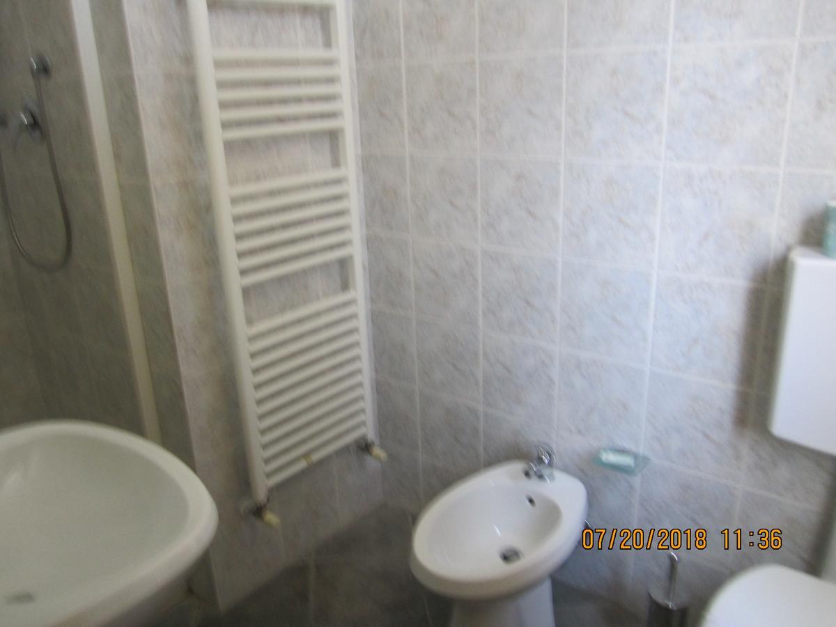 Adelphi Room & Breakfast Ferrara Luaran gambar