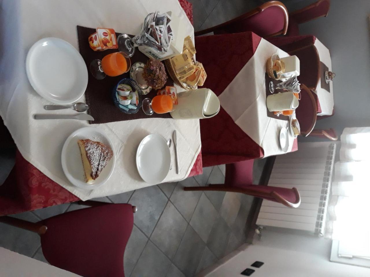 Adelphi Room & Breakfast Ferrara Luaran gambar